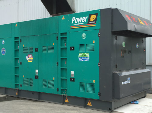 临泽升级发电机组的过程中需要注意哪些安全事项？