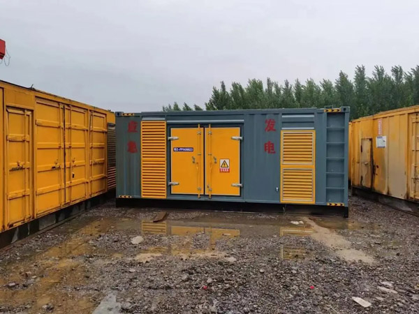 临泽柴油发电机如何判断干式空气滤清器是否需要更换？